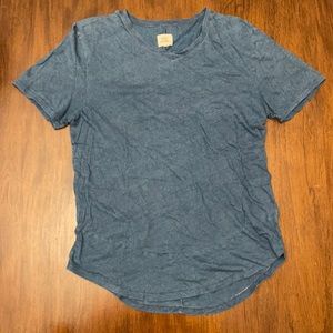 Men’s V-neck tshirt